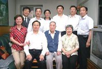 省长韩长赋等领导与“国医大师”任继学及其家人合影