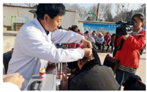 中医传承人李大定银针治顽疾 妙手巧回春