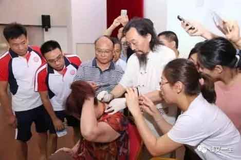 中医药亮剑人物、三焦针的创始人---秦红旗教授