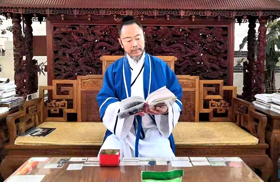 全国最美基层名中医——谢先铭