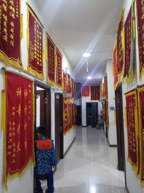 悬壶济世 中医情怀——记著名中医专家科尔沁吕氏中医第三代传人吕会志