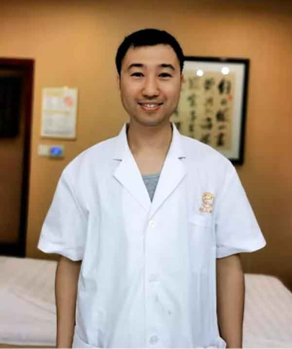 中医药传承人 —— 朱应龙