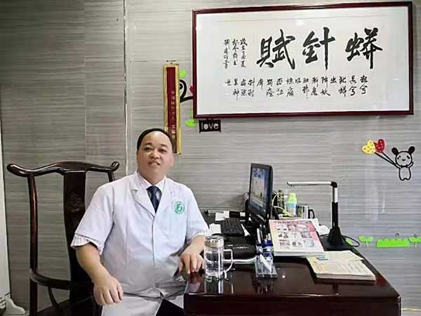 中国蟒针唯一传人 —— 龙国日