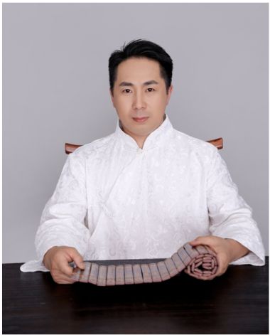 气脉骨雕22代传承人——陈欣（陈樊宇）