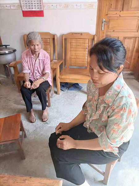 疑难病诊疗专家黎雪凤