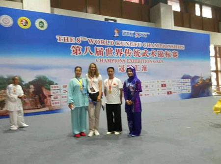 疑难病诊疗专家黎雪凤