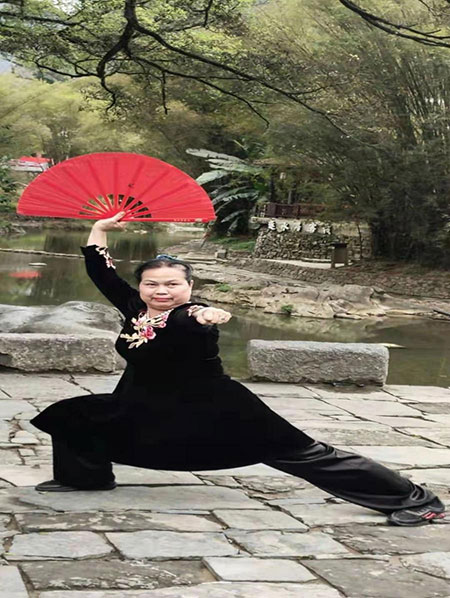 疑难病诊疗专家黎雪凤