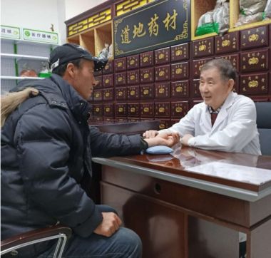 中医千年传承 徒手秒杀百病技术研创人---牛佩志